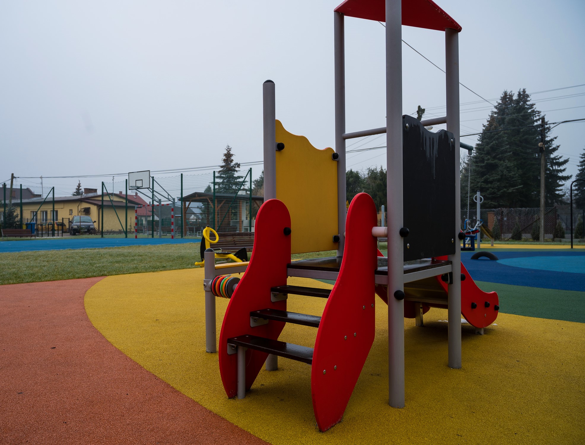 zdjęcie placu zabaw w Ochodzy