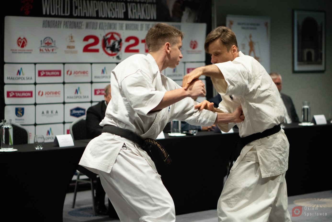 Dwaj karateka na Mistrzostwach Świata Karate Kyokushin Kraków 2021