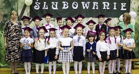 Uroczyste ślubowanie klas pierwszych w Szkole Podstawowej nr 4