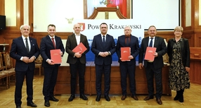 Droga Powiatowa Skawina - Radziszów będzie rozbudowana - podpisano umowę