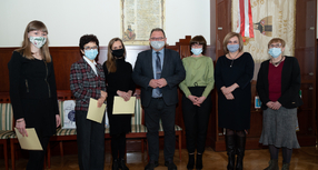 Laureaci konkursu "Rodzinna Apteczka" nagrodzeni